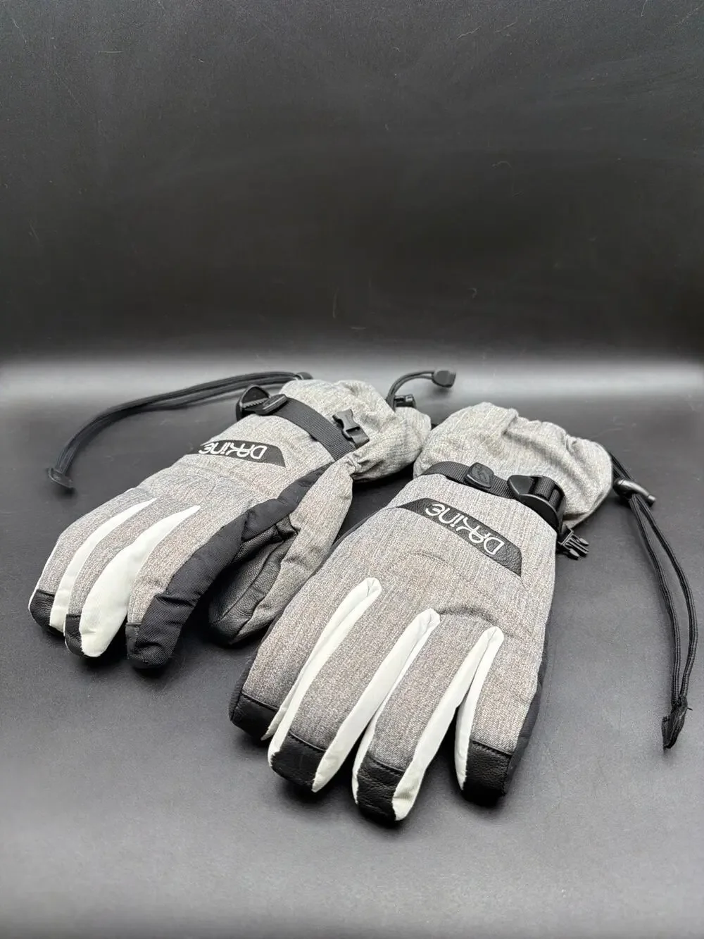 Dakine Tahoe Women’s Ski Snowboard Gloves Gray Leather Palm Size M Waterproof